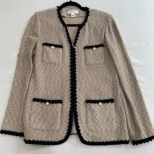 St John knit Jacket size 6, Tan